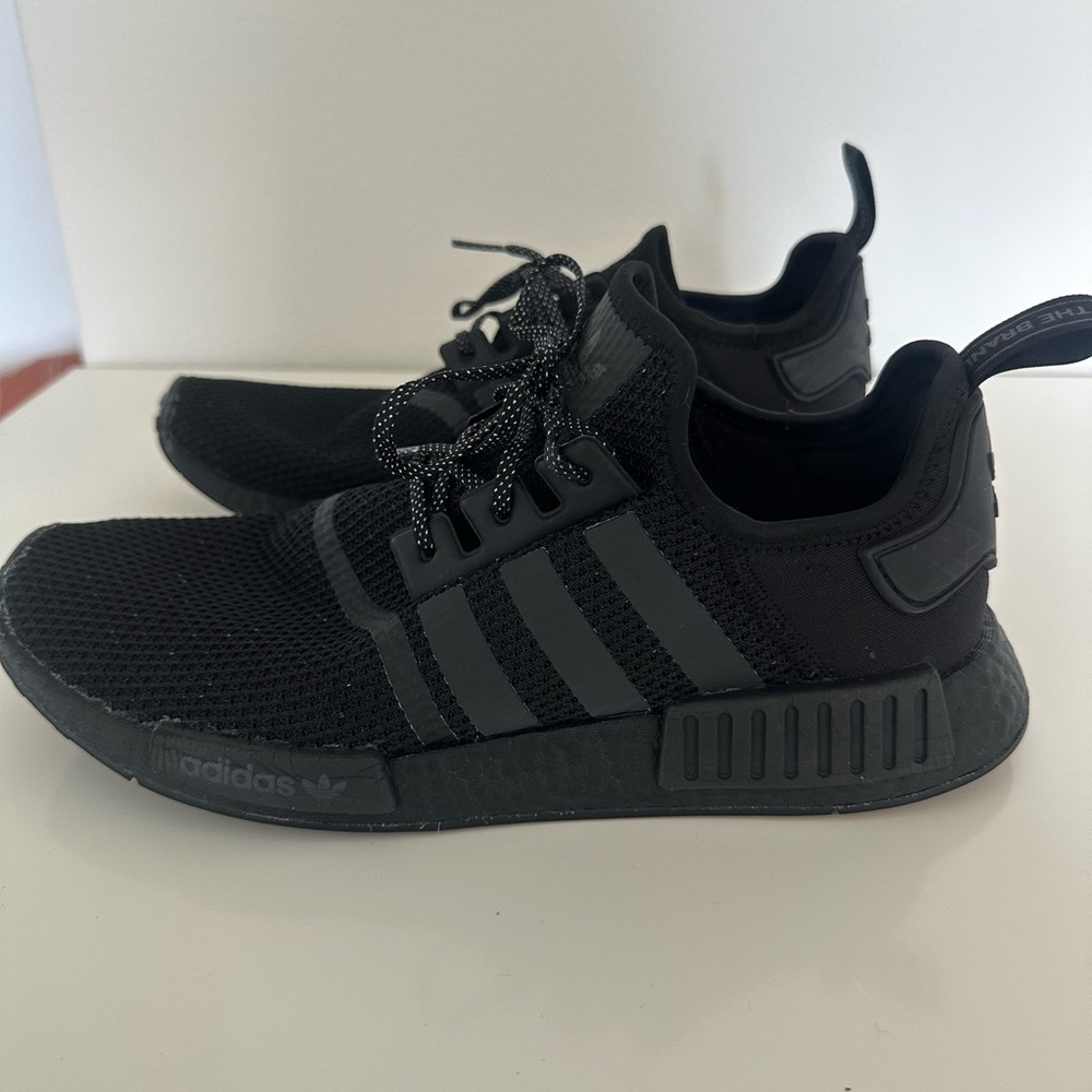 Adidas originals men’s NMD_R1 11.5